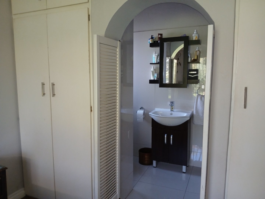 3 Bedroom Property for Sale in Roundhay Western Cape